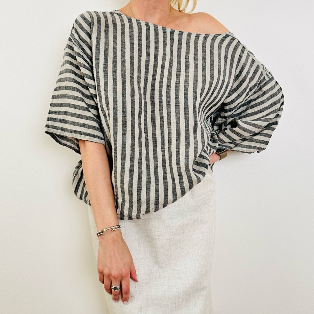 La Bottega Di Brunella Loose linen top with drop shoulders sleeves striped